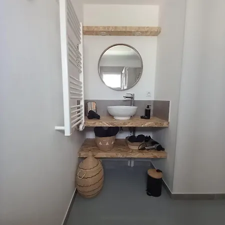 Meuble, Le Figuier D'elian